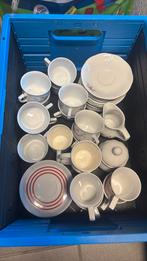 Service tasse a café, Enlèvement