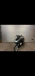 Aerox race scooter, Fietsen en Brommers, Ophalen, Zo goed als nieuw, Aerox