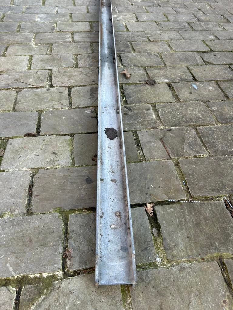 3 pièces Poutrelle H 4,5x8. L 270 cm.40€/pièce, Bricolage & Construction, Métaux, Enlèvement, Comme neuf