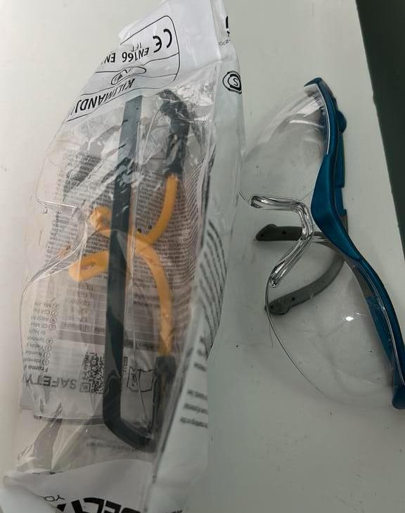 Lunettes de sécurité, en bon état/neuves, Bricolage & Construction, Lunettes de protection, Ultra-violet, Enlèvement ou Envoi