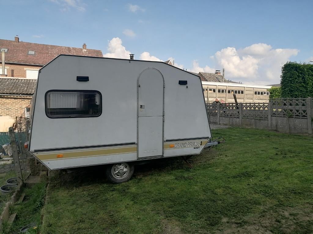 Mooie chateau keuringsvrije caravan max 750kilo, Caravanes & Camping, Caravanes, Particulier, Enlèvement