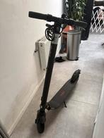 Ninebot f25e + snellader, Fietsen en Brommers, Ophalen of Verzenden, Zo goed als nieuw