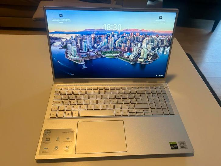 Dell Inspiron 7000, Informatique & Logiciels, Ordinateurs portables Windows, Comme neuf, SSD, Enlèvement