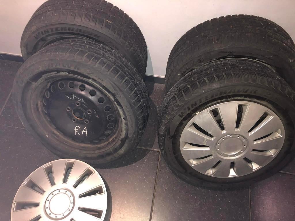 4 zéér goede banden op velgen 50 euro, Auto-onderdelen, Banden en Velgen, Ophalen, 16 inch, Band(en), Gebruikt