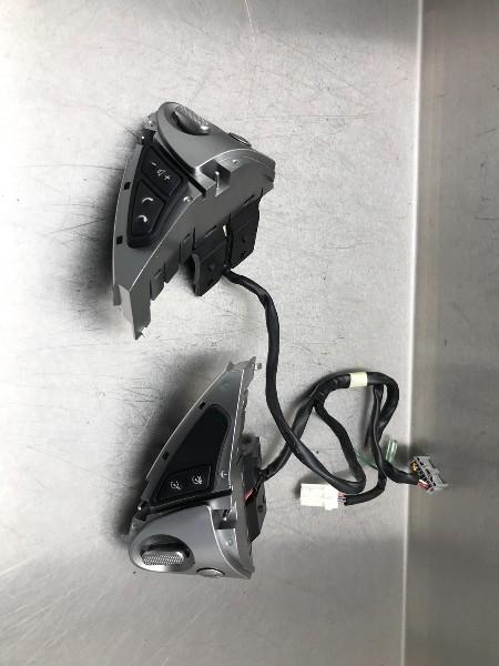 COMMANDE DE RADIO AU VOLANT Nissan Juke (F15), Utilisé, Nissan