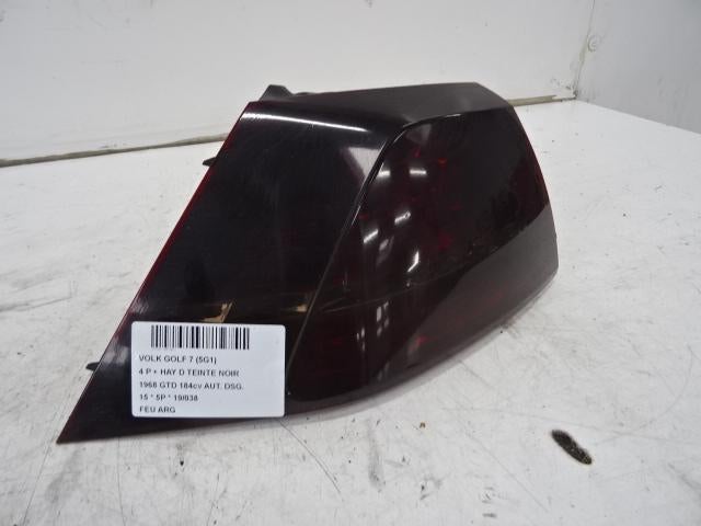 FEU ARRIÈRE GAUCHE Volkswagen Golf VII (AUA) (5G0945207), Volkswagen, Mevr. I. Hauben, Utilisé, Rue de l'Espoir 34 34
4030  GRIVEGNÉE, BE