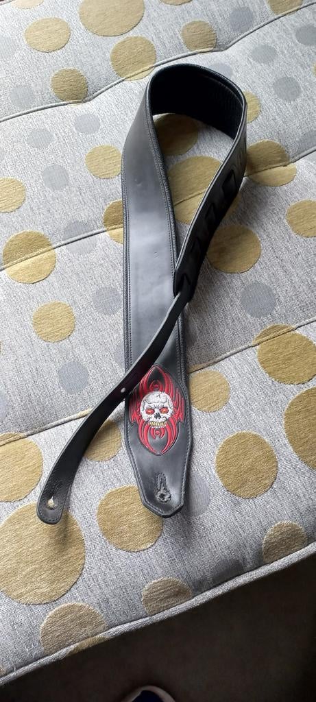 Guitar strap, Musique & Instruments, Instruments à corde | Guitares | Basses, Enlèvement