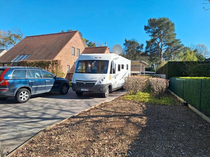 Pilot g740 excelent, Caravans en Kamperen, Mobilhomes, Particulier, Elektrisch, Schotel, TV, Luifel, Ophalen