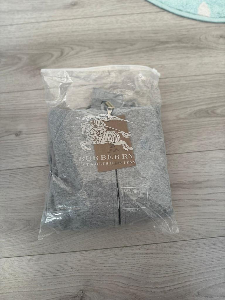 Burberry trui, Ophalen, Zo goed als nieuw, Maat 46 (S) of kleiner, Grijs