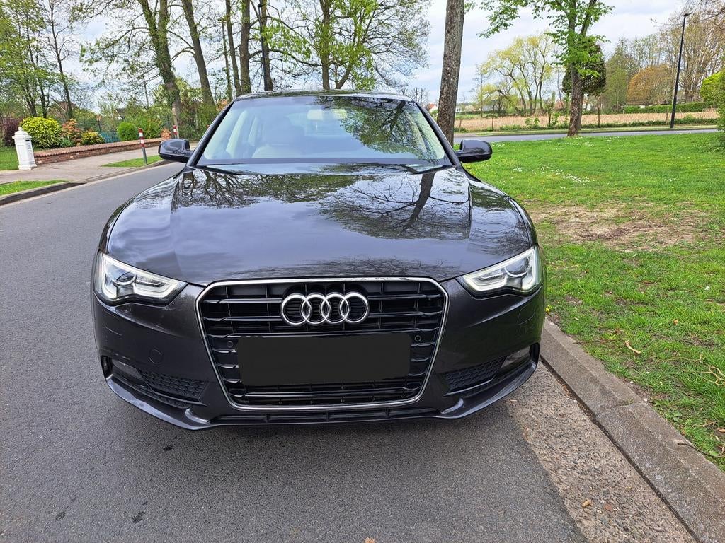 Audi A5 1.8 essence. Avec 125 000 km. État neuf ! !., Autos, Audi, Cuir, Euro 5, Achat, Beige