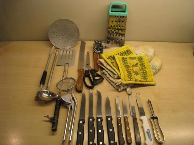 Set keukenspullen : 22 stuks, messen, lookpers, blikopener.., Maison & Meubles, Cuisine | Couverts, Enlèvement
