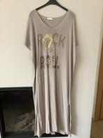 beige lang kleedje met zijdelingse splitten one size, Beige, Maat 42/44 (L), Ophalen of Verzenden, Zo goed als nieuw