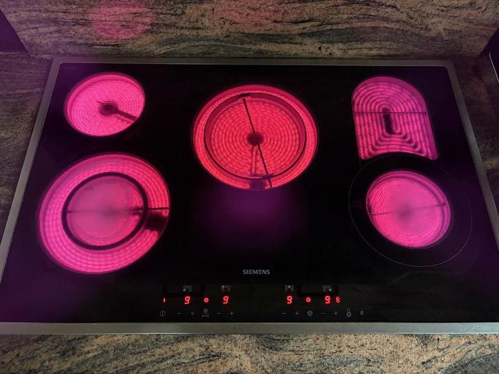 Taque vitrocéramique, Electroménager, Tables de cuisson, Utilisé, Encastré, 5 zones de cuisson ou plus, Enlèvement