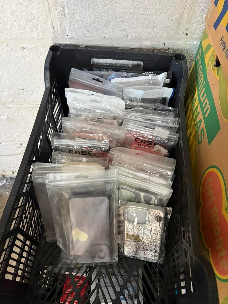 Lot de 40 coques Iphone et autres, Télécoms, Enlèvement, Neuf, Stone Island