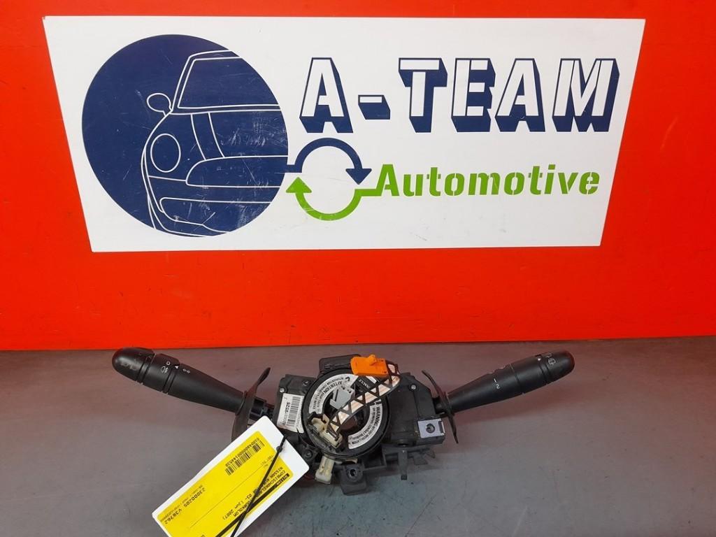 COMBISCHAKELAAR STUUR Nissan Kubistar (F10) (8200379526), Auto-onderdelen, Dashboard en Schakelaars, Nissan, Gebruikt