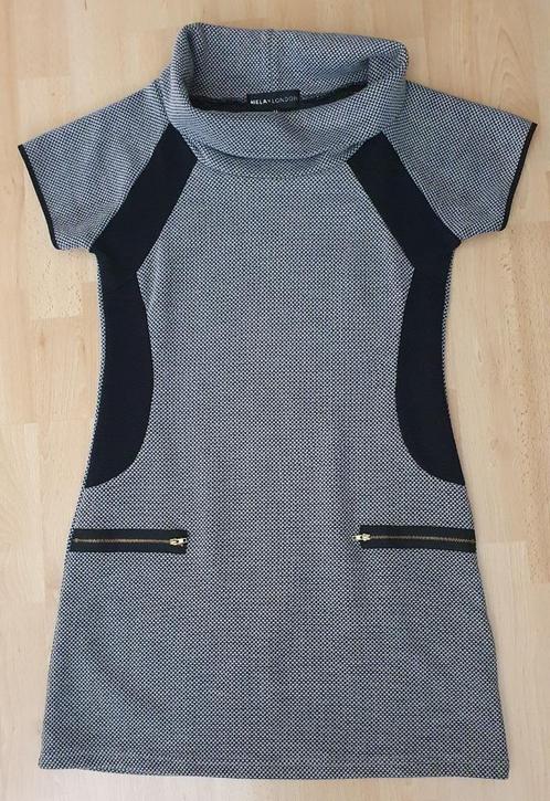 Jurk Mela London maat M, Kleding | Dames, Jurken, Zo goed als nieuw, Maat 38/40 (M), Zwart, Boven de knie, Verzenden
