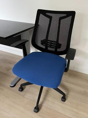 ergonomische bureaustoel blauw disponible aux enchères