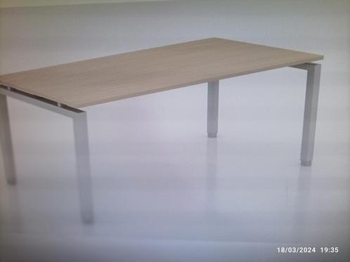 L-VORMIG DESIGNBUREAU, Huis en Inrichting, Bureaus, Zo goed als nieuw, Bureau, Ophalen