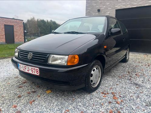 VW Polo, 1.4 benzine bwj 1998, Autos, Volkswagen, Particulier, Polo, Essence, Hatchback, 3 portes, Boîte manuelle, Noir, Noir