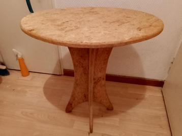 ZEER STEVIGE HOUTEN TAFEL ZONDER SCHROEVEN beschikbaar voor biedingen