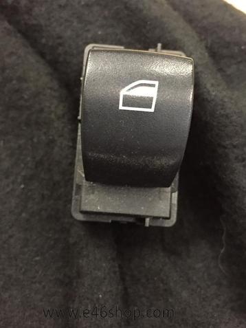 Raamschakelaar BMW X1 E87 E88 oem 6935534 beschikbaar voor biedingen
