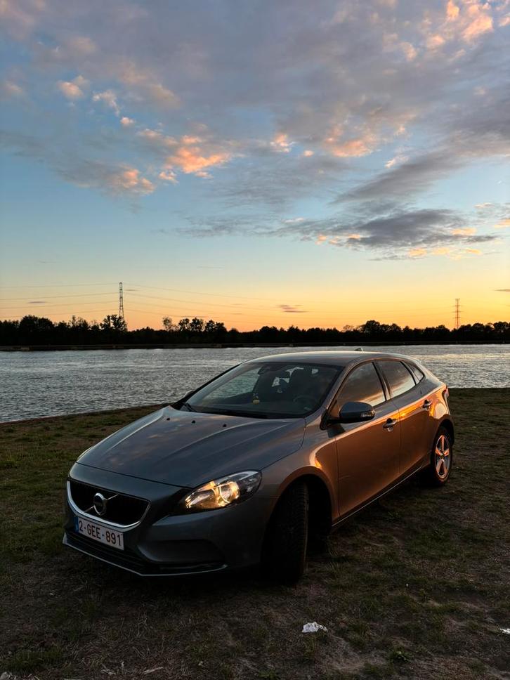 Volvo V40 D2 2017 – Sportief & Zuinig, Auto's, Volvo, V40, ABS, Airbags, Airconditioning, Alarm, Bluetooth, Boordcomputer, Cruise Control