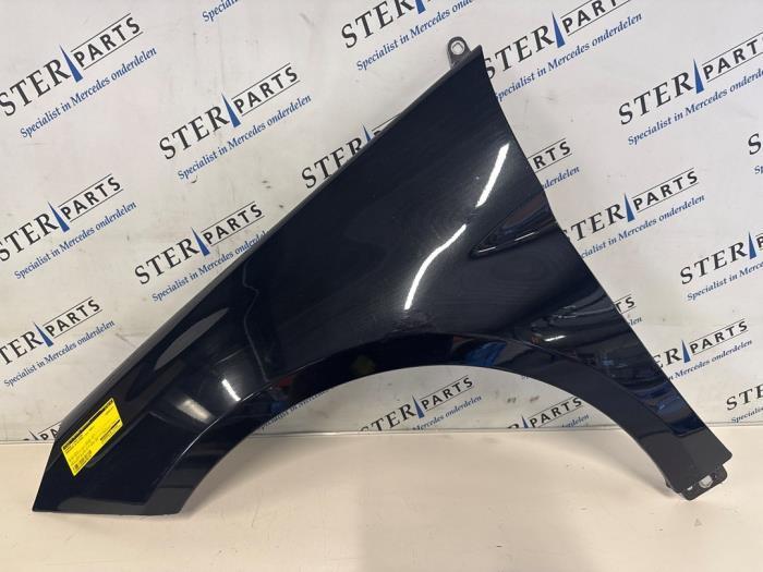 Scherm links-voor van een Mercedes B-Klasse (191), Auto-onderdelen, Carrosserie, Mercedes-Benz, Gebruikt, 3 maanden garantie, Ophalen of Verzenden