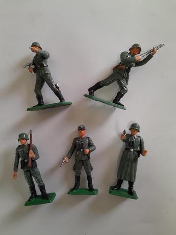 Starlux 5 Duitse soldaten WO2 (6cm) TBE beschikbaar voor biedingen