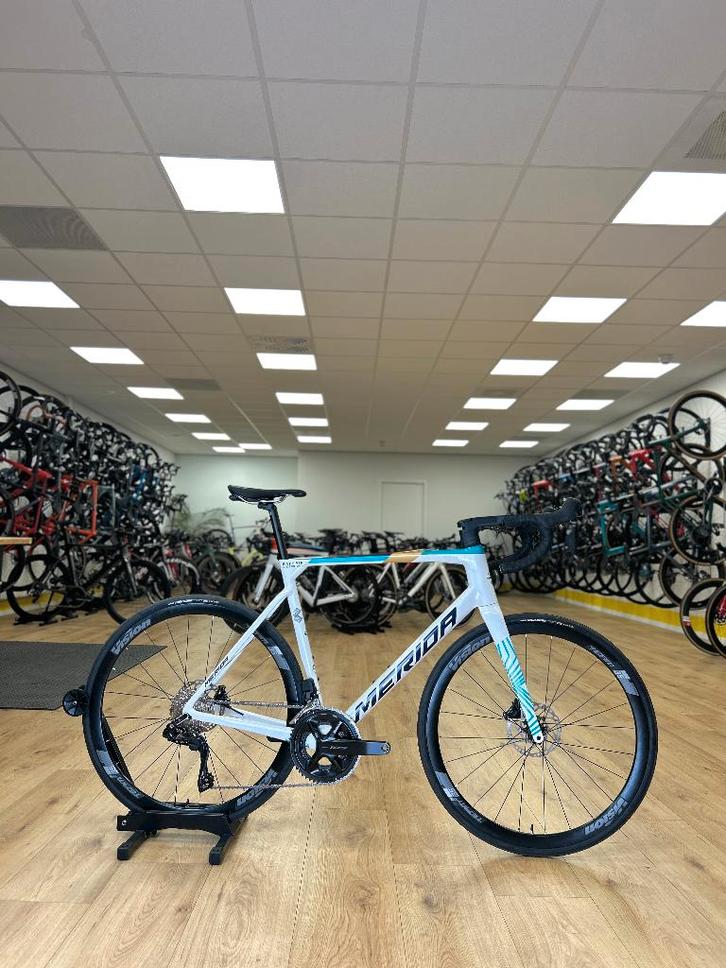 SHOWROOM MODEL 0km Merida Scultura 5000 Di2 Carbon Racefiets, Sports & Fitness, Cyclisme, Neuf, Enlèvement ou Envoi