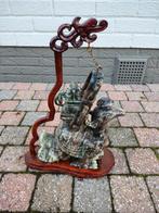 vogel in jade met houten element, Ophalen of Verzenden