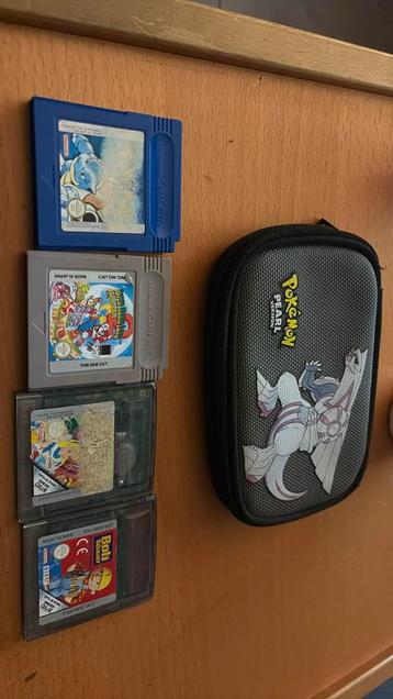 Gameboy games en tasje voor games en console beschikbaar voor biedingen