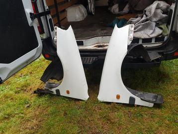 TOYOTA STARLET VOORSCHERMEN +BINNEN SCHERM +SPATLAPPEN BJ 19 beschikbaar voor biedingen