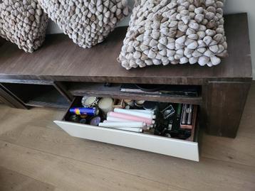 Tv kast henders&hazel 100euro  beschikbaar voor biedingen