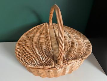 Picknickmand  beschikbaar voor biedingen