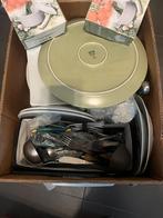 Set borden, kookpotjes bestek, Huis en Inrichting, Ophalen, Zo goed als nieuw, Overige materialen, Overige typen