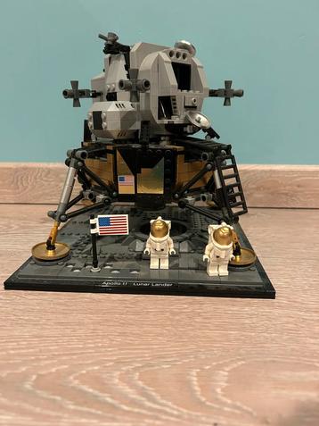 Apollo 11 lego beschikbaar voor biedingen