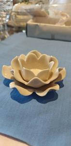 theelicht bloemhouder in wit keramiek bloem, Enlèvement ou Envoi, Bougie, Autres matériaux, Blanc