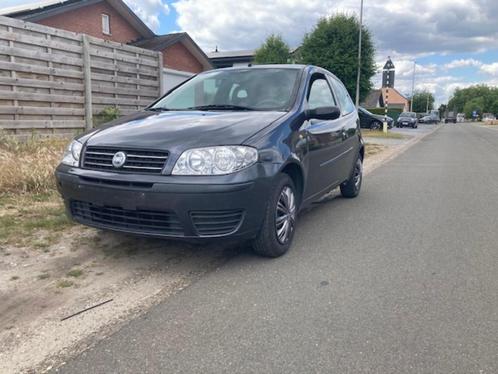 punto 1200 benzine is gekeurd voor verk euro 4, Auto's, Fiat, Particulier, Punto, ABS, Airbags, Alarm, Bluetooth, Boordcomputer