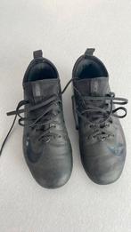 Nike voetbalschoenen academy  maat 35, Sport en Fitness, Voetbal, Ophalen of Verzenden, Gebruikt, Schoenen