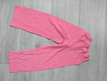 Roze pyjamabroek 98/104 beschikbaar voor biedingen