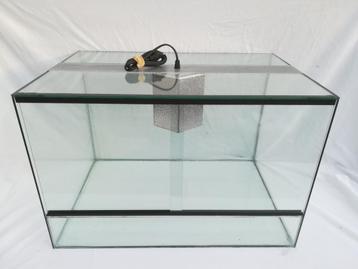 nieuw terrarium in de maat 60x40x40 beschikbaar voor biedingen