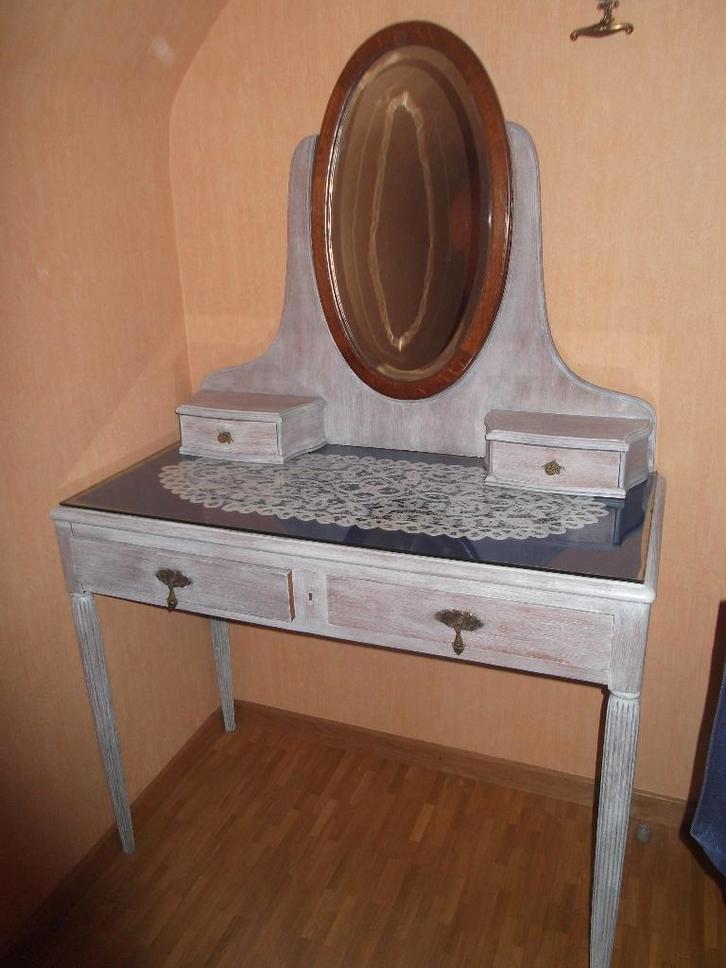 nacht en hangkastje retro + eiken toilettafel (gebeitst wit), Huis en Inrichting, Slaapkamer | Nachtkastjes, Zo goed als nieuw