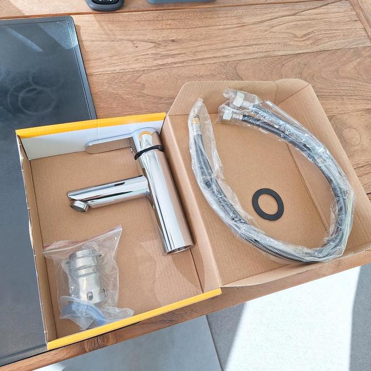 OP=OP Wastafelkraan chroom mengkraan warm en koud nr221, Maison & Meubles, Accessoires pour la Maison | Autre, Neuf, Enlèvement ou Envoi