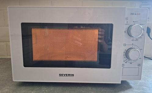 Severin magnetron met grillfunctie, Elektronische apparatuur, Microgolfovens, Zo goed als nieuw, Vrijstaand, Microgolfoven, Minder dan 45 cm
