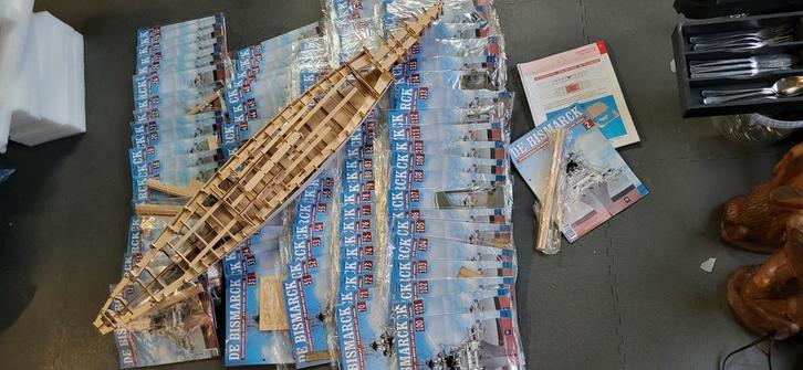 De bismarck hachette 1 tot 140, Hobby en Vrije tijd, Modelbouw | Boten en Schepen, Zo goed als nieuw, Ophalen