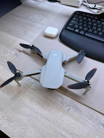 DJI Mini SE Fly More Combo beschikbaar voor biedingen