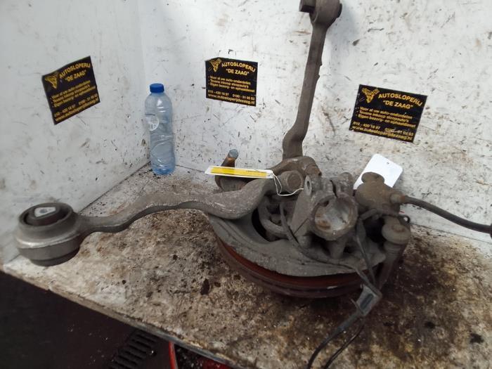 Fusee links-voor van een BMW 1-Serie, Auto-onderdelen, Ophanging en Onderstel, BMW, Gebruikt, 3 maanden garantie, Ophalen of Verzenden