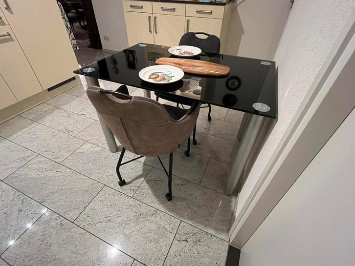 Mooie eettafel met glazen blad, Huis en Inrichting, Tafels | Eettafels, Zo goed als nieuw, Ophalen