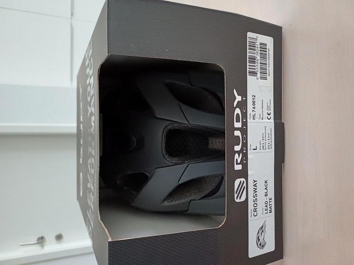 MTB helm, nooit gedragen., Fietsen en Brommers, Fietsaccessoires | Fietshelmen, Zo goed als nieuw, L, Ophalen of Verzenden