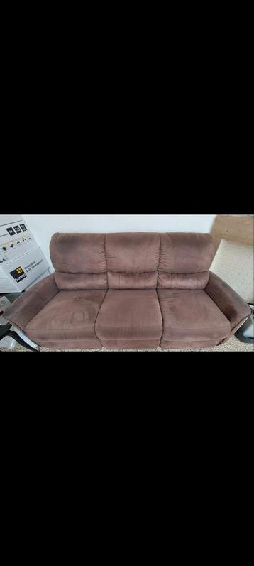 Fauteuil, click-clack, fietsen, computerapparatuur (boek.) beschikbaar voor biedingen